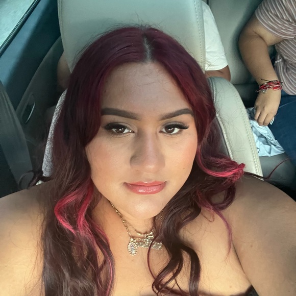 Meet your Posher, Ana - Picture 1 of 1